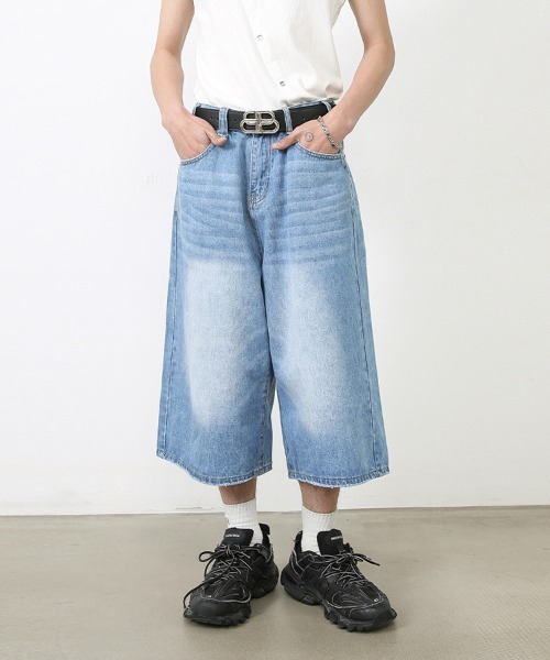 Ressaca(レサーカ)の「Dカン付きユーズド加工ワイドデニムハーフパンツ ヴィンテージライク(デニムパンツ・メンズ・インディゴブルー/ライトブルー/カモフラージュ/ブラック/ライトインディゴブルー/グレー系カモフラージュ/ブルー・M/XL/L)」の1枚目の写真