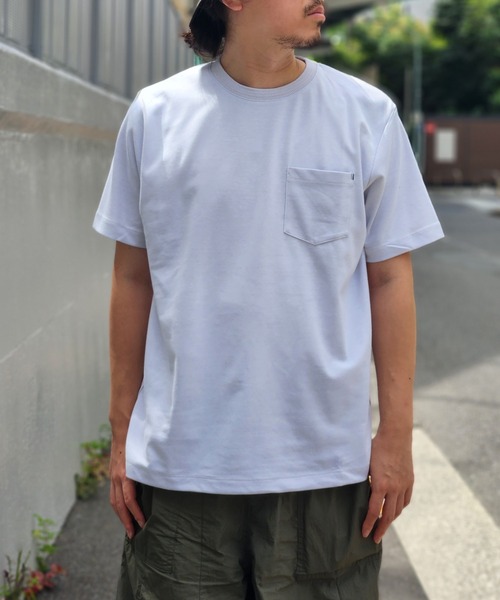ikka（イッカ）の「ライトダンボールジャカード襟ダブルフェイスTシャツ（Tシャツ/カットソー・メンズ・ネイビー/ベージュ/ホワイト/ライム/ピンク/ブラック・S/M/L/XL）」の2枚目の写真