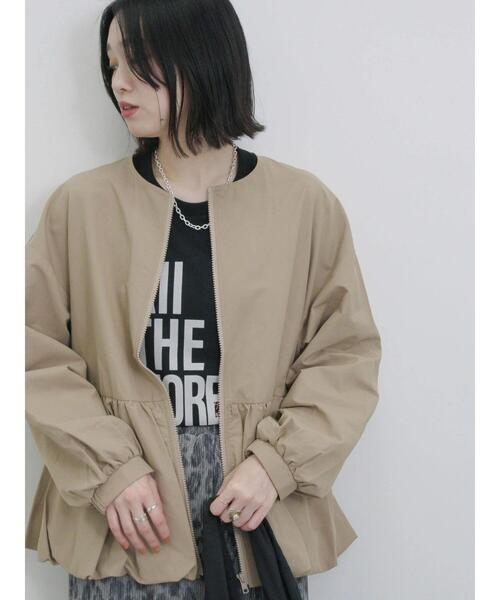 Samansa Mos2 blue（サマンサモスモスブルー）の「バルーンペプラムブルゾン（ブルゾン・レディース・ベージュ/ライトベージュ/ブラック・F）」の3枚目の写真