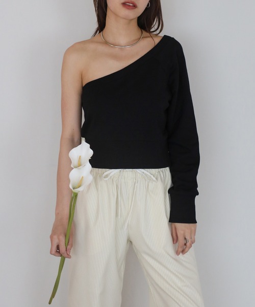 padded one shoulder sweat / カップ付きワンショルダースウェット
