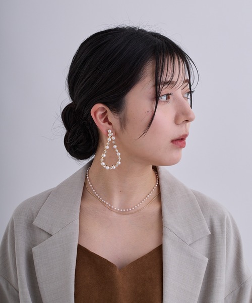 CALIN STANDARD(カリンスタンダード)の「◆◆金属アレルギー対応◆◆〈ecru〉ドロップビジューイヤリング(イヤリング・レディース・ゴールド・FREE)」の2枚目の写真