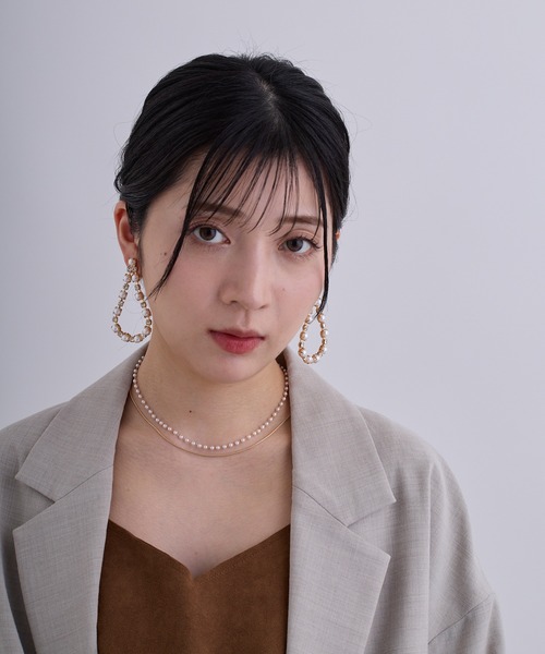 CALIN STANDARD(カリンスタンダード)の「◆◆金属アレルギー対応◆◆〈ecru〉ドロップビジューイヤリング(イヤリング・レディース・ゴールド・FREE)」の3枚目の写真