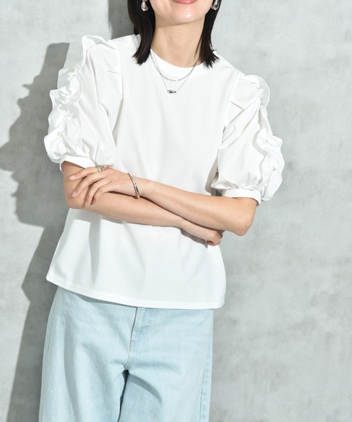 INTERPLANET（インタープラネット）の「【接触冷感・ＵＶ・吸水速乾】カットジョーゼット袖フリルパール付きプルオーバー（Tシャツ/カットソー・レディース・ブラック/オフホワイト・FREE）」の22枚目の写真