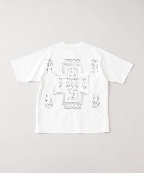 B.C STOCK(ベーセーストック)の「【PENDLETON / ペンドルトン】バック エンブロイダリーショートスリーブTEE(Tシャツ/カットソー・メンズ・ホワイト/ブラック・SMALL/MEDIUM)」の9枚目の写真