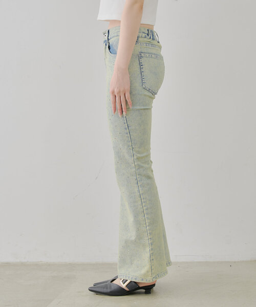 continuer de NICE CLAUP（コンティニューデナイスクラップ）の「【@_chipi2xセレクト】ストーン付デニムフレアパンツ（デニムパンツ・レディース・ケミカルウォッシュ/ブラック/ブルー・FREE）」の12枚目の写真