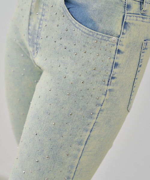 continuer de NICE CLAUP（コンティニューデナイスクラップ）の「【@_chipi2xセレクト】ストーン付デニムフレアパンツ（デニムパンツ・レディース・ケミカルウォッシュ/ブラック/ブルー・FREE）」の18枚目の写真