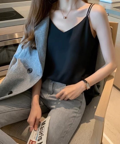 Diosfront（ディオスフロント）の「ダブル紐Vネックインナーキャミ（キャミソール・レディース・ブラック/アイボリー・M/L）」の7枚目の写真