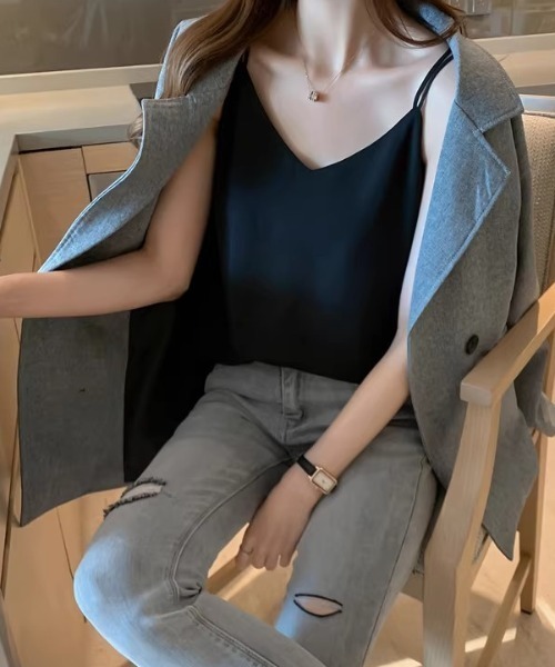 Diosfront（ディオスフロント）の「ダブル紐Vネックインナーキャミ（キャミソール・レディース・ブラック/アイボリー・M/L）」の11枚目の写真