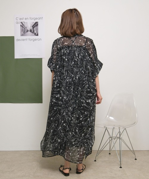 palm RICHE(ポームリシュ)の「【ペチ付き】シアーギャザーシフォンプリントリラックスワンピース(ワンピース・レディース・ブラック/オフホワイト・M)」の11枚目の写真