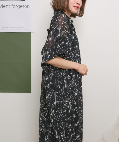 palm RICHE(ポームリシュ)の「【ペチ付き】シアーギャザーシフォンプリントリラックスワンピース(ワンピース・レディース・ブラック/オフホワイト・M)」の13枚目の写真