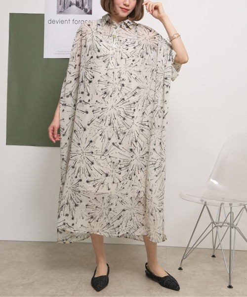 palm RICHE(ポームリシュ)の「【ペチ付き】シアーギャザーシフォンプリントリラックスワンピース(ワンピース・レディース・ブラック/オフホワイト・M)」の3枚目の写真