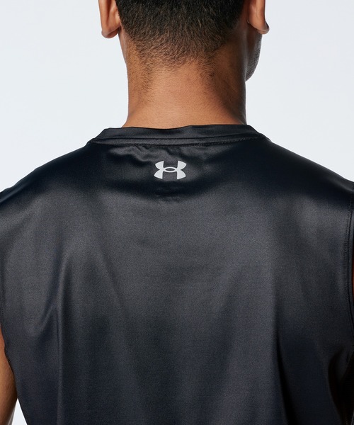 UNDER ARMOUR（アンダーアーマー）の「UAアイソチル フィッティド スリーブレス Vネックシャツ（ゴルフ/メンズ）（Tシャツ/カットソー・メンズ・ブラック・M/L/S/2XL/XL）」の6枚目の写真