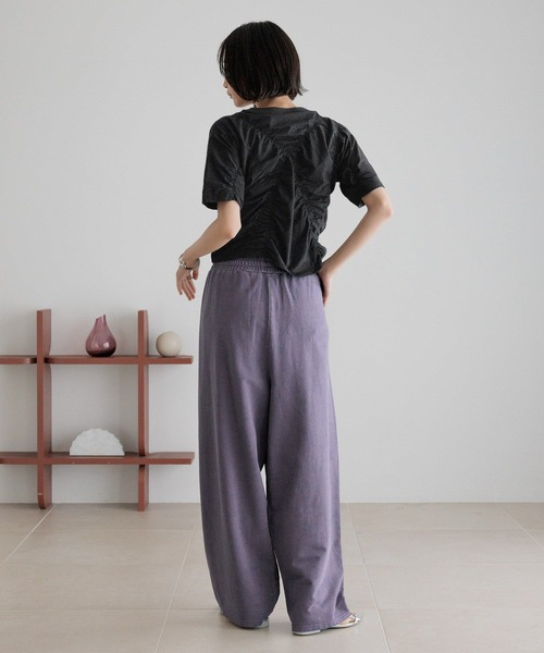 LOWRYS FARM（ローリーズファーム）の「シャーリングロゴＴＳＳ　326151（Tシャツ/カットソー・レディース・ホワイト/ブラック/パープル・FREE）」の7枚目の写真