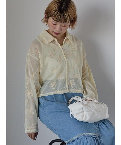 ehka sopo（エヘカソポ）の「コード刺繍襟付きカーディガン（カーディガン/ボレロ・レディース・ベージュ/ラベンダー/キナリ/グリーン・F）」の2枚目の写真