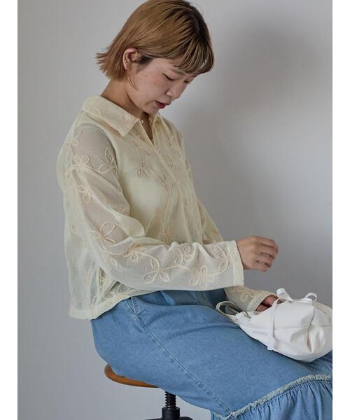 ehka sopo（エヘカソポ）の「コード刺繍襟付きカーディガン（カーディガン/ボレロ・レディース・ベージュ/ラベンダー/キナリ/グリーン・F）」の6枚目の写真