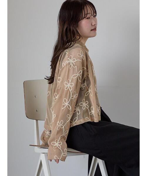 ehka sopo（エヘカソポ）の「コード刺繍襟付きカーディガン（カーディガン/ボレロ・レディース・ベージュ/ラベンダー/キナリ/グリーン・F）」の21枚目の写真