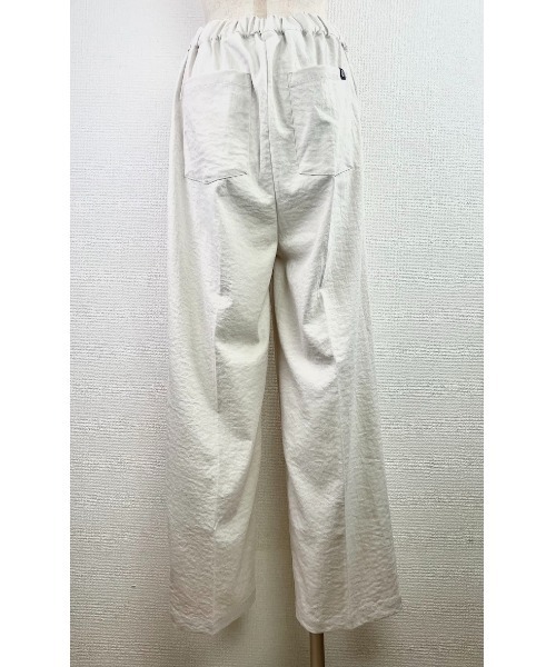 WORLD WIDE LOVE!(ワールドワイドラブ)の「コットンライクイージーパンツ(その他パンツ・レディース・ブラック/ライトベージュ・1)」の5枚目の写真