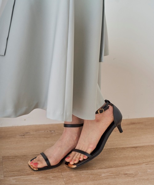 31 Sons de mode（トランテアン　ソン　ドゥ　モード）の「2025春夏新作 スクエアトゥストラップサンダル（サンダル・レディース・ブラック/オフホワイト・M/L）」の14枚目の写真
