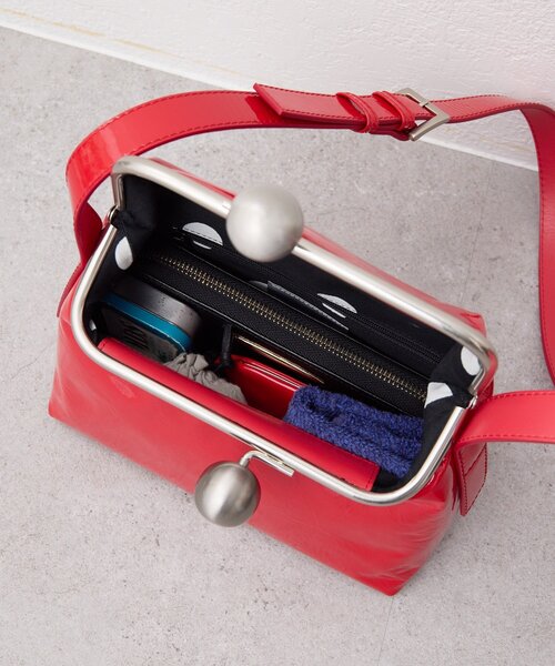 ear PAPILLONNER(イアパピヨネ)の「【kawa-kawa(カワカワ)】NO1508kuchiganeポシェット/ショルダーバッグ(ショルダーバッグ・レディース・ブラック/ブルー/ブラック系その他/レッド・FREE)」の17枚目の写真