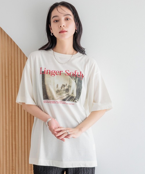 LOWRYS FARM(ローリーズファーム)の「フォトTEE 494889(Tシャツ/カットソー・レディース・アイボリー/オフホワイト/ネイビー・FREE)」の2枚目の写真