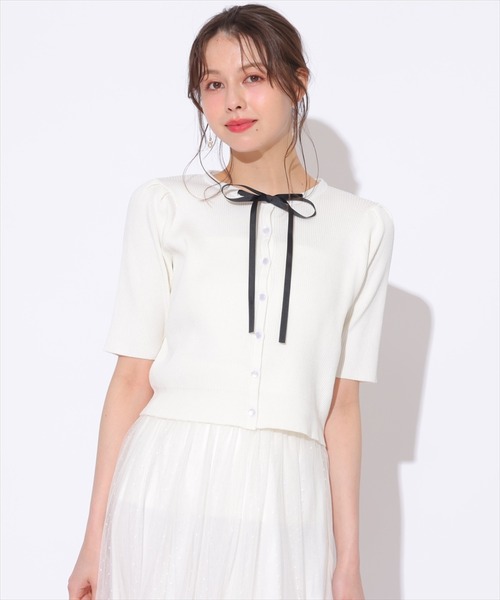 SWINGLE(スウィングル)の「リボンニットカーディガン(カーディガン/ボレロ・レディース・オフホワイト/ネイビー/レッド/ブラック・FREE)」の16枚目の写真