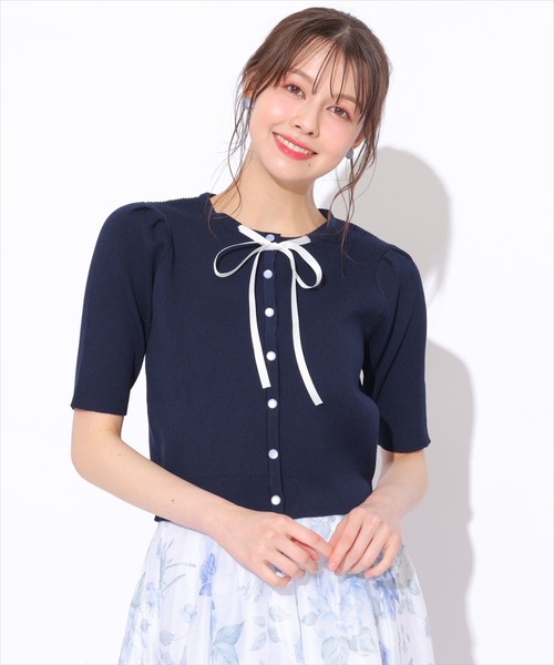 SWINGLE(スウィングル)の「リボンニットカーディガン(カーディガン/ボレロ・レディース・オフホワイト/ネイビー/レッド/ブラック・FREE)」の10枚目の写真