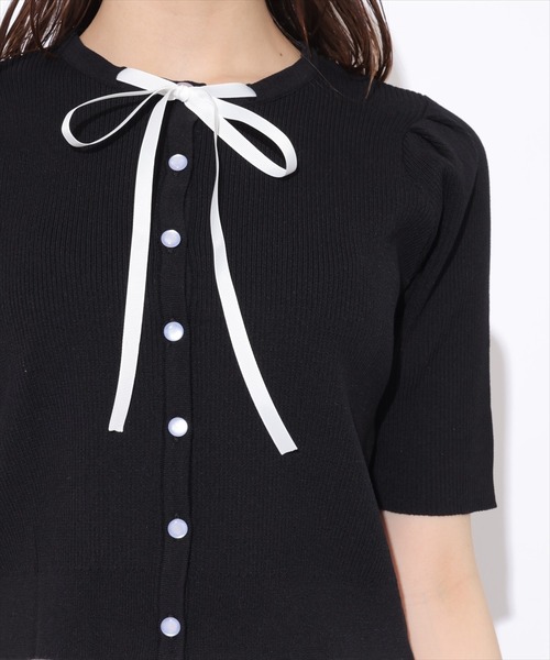 SWINGLE(スウィングル)の「リボンニットカーディガン(カーディガン/ボレロ・レディース・オフホワイト/ネイビー/レッド/ブラック・FREE)」の6枚目の写真