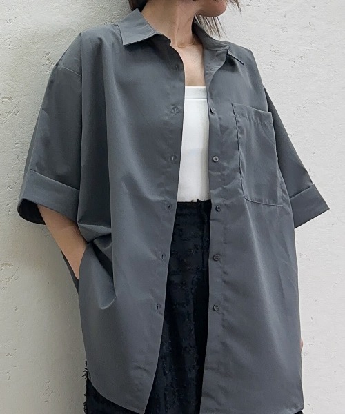 Per sist ence(パーシエンス)の「ブロードオーバーサイズ半袖シャツ(シャツ/ブラウス・レディース・オフホワイト/チャコールグレー/ブルー/ベージュ・ONE SIZE)」の3枚目の写真