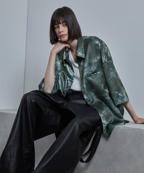 cussil（クシル）の「【cussil/クシル】サテンライクタイダイ柄ルーズシルエットレギュラーカラー半袖シャツ（シャツ/ブラウス・メンズ・ブラック/グリーン/ホワイト系1/ブラック系1・S/M/L）」の14枚目の写真
