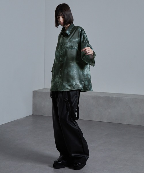 cussil（クシル）の「【cussil/クシル】サテンライクタイダイ柄ルーズシルエットレギュラーカラー半袖シャツ（シャツ/ブラウス・メンズ・ブラック/グリーン/ホワイト系1/ブラック系1・S/M/L）」の16枚目の写真