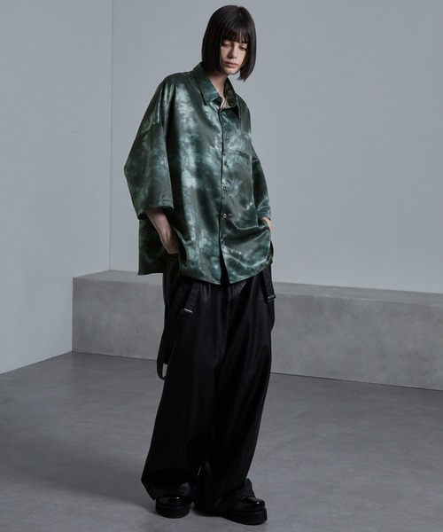 cussil（クシル）の「【cussil/クシル】サテンライクタイダイ柄ルーズシルエットレギュラーカラー半袖シャツ（シャツ/ブラウス・メンズ・ブラック/グリーン/ホワイト系1/ブラック系1・S/M/L）」の19枚目の写真