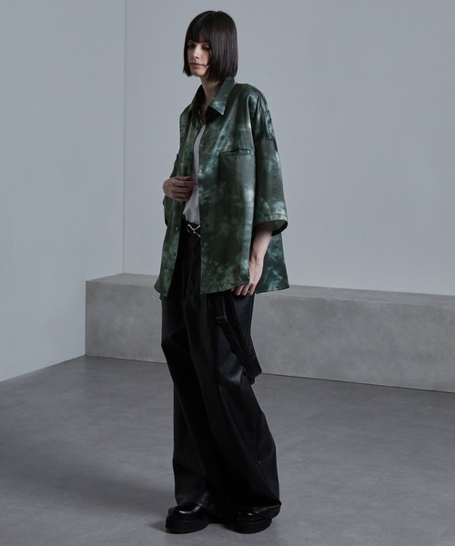 cussil（クシル）の「【cussil/クシル】サテンライクタイダイ柄ルーズシルエットレギュラーカラー半袖シャツ（シャツ/ブラウス・メンズ・ブラック/グリーン/ホワイト系1/ブラック系1・S/M/L）」の21枚目の写真