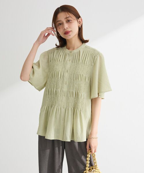 Green Parks(グリーンパークス)の「SET2点マジョリカシャーリングブラウス+タンク(シャツ/ブラウス・レディース・ライトグリーン/チャコールグレー/アイボリー・FREE)」の7枚目の写真