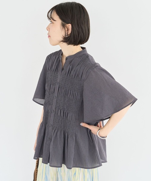 Green Parks(グリーンパークス)の「SET2点マジョリカシャーリングブラウス+タンク(シャツ/ブラウス・レディース・ライトグリーン/チャコールグレー/アイボリー・FREE)」の2枚目の写真