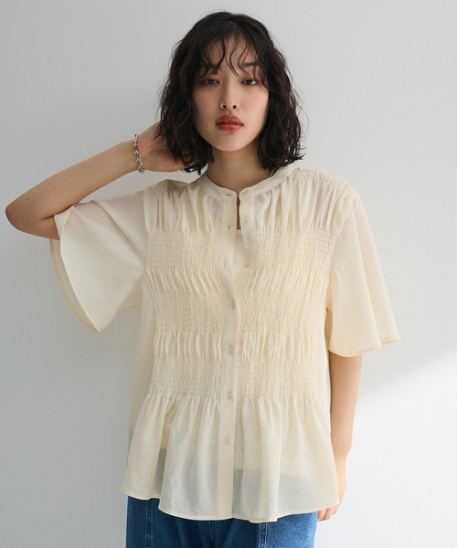 Green Parks(グリーンパークス)の「SET2点マジョリカシャーリングブラウス+タンク(シャツ/ブラウス・レディース・ライトグリーン/チャコールグレー/アイボリー・FREE)」の1枚目の写真