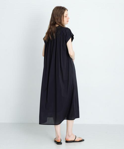 URBAN RESEARCH Sonny Label(アーバンリサーチサニーレーベル)の「エアリーコットンピンタックワンピース(ワンピース・レディース・ブラック/グリーン系その他/ピンク・FREE)」の11枚目の写真