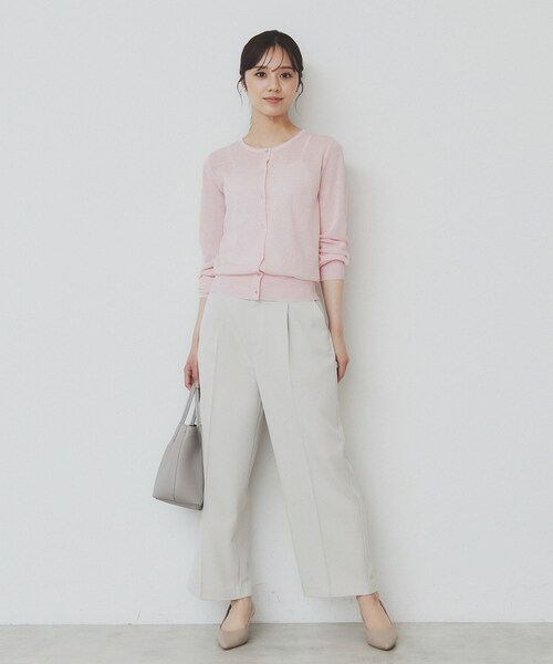 index（インデックス）の「《7色展開/XS-LLサイズ》ビジューボタンクルーネックカーディガン【洗濯機洗い可】（カーディガン/ボレロ・レディース・ブラック/グレー/ライトベージュ/ブラウン系その他5/オフホワイト/サックスブルー/ピンク・34/40/38/42/36）」の11枚目の写真