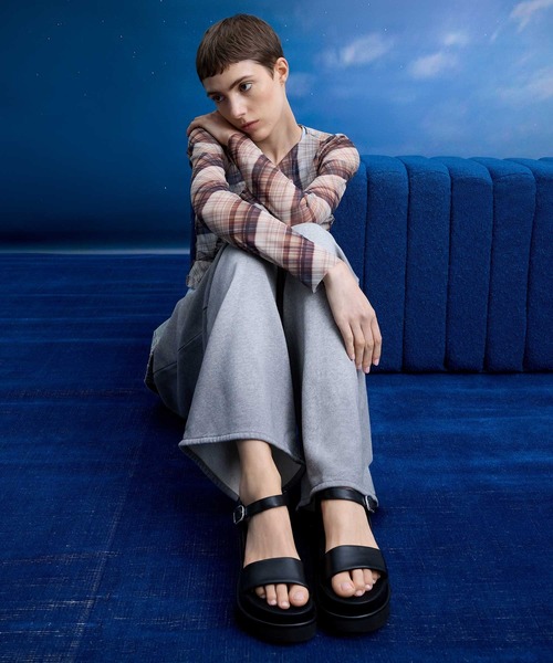 ★CHARLES&KEITH★ツイルアンクルストラップサンダル/送料込 CHARLES ＆ KEITH サンダル ツイル フラットフォームアンクル