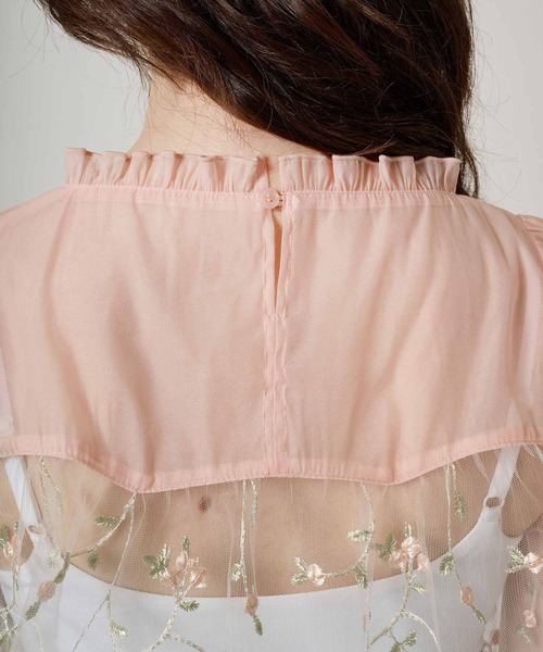 TINA：JOJUN（ティーナジョジュン）の「花柄刺繍 シアーギャザーブラウス TINA：JOJUN（シャツ/ブラウス・レディース・アイボリー/コーラルピンク・M）」の19枚目の写真