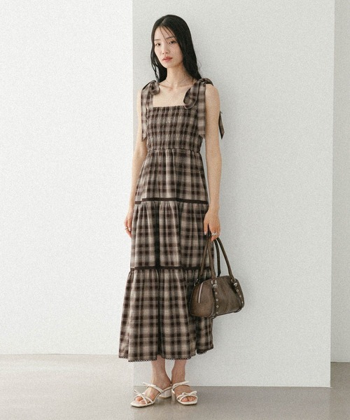 Heather(ヘザー)の「オンブレチェックリボンキャミワンピース 572786(ワンピース・レディース・ブラウン系/ネイビー系/ブラック系・FREE)」の4枚目の写真