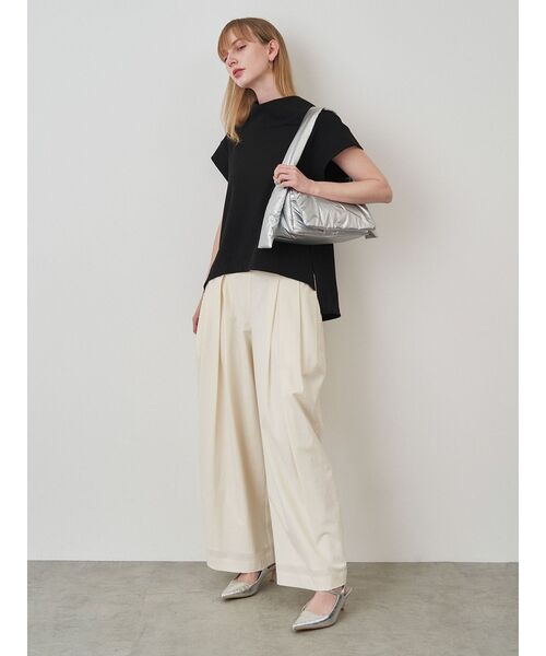 ELENDEEK（エレンディーク）の「オフネックカットソー（Tシャツ/カットソー・レディース・ブラック/オフホワイト/ネイビー・FREE）」の9枚目の写真