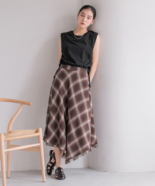 LOWRYS FARM（ローリーズファーム）の「オンブレチェックイレヘムスカート　 576761（スカート・レディース・チャコールグレー/レッド・FREE）」の9枚目の写真