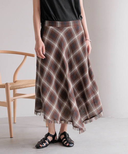 LOWRYS FARM（ローリーズファーム）の「オンブレチェックイレヘムスカート　 576761（スカート・レディース・チャコールグレー/レッド・FREE）」の11枚目の写真