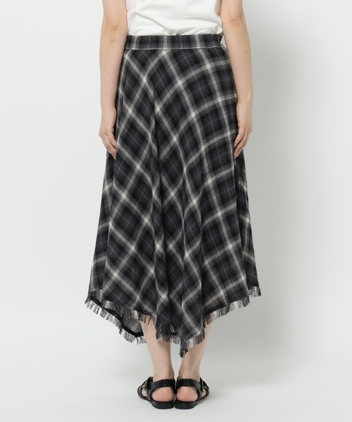 LOWRYS FARM（ローリーズファーム）の「オンブレチェックイレヘムスカート　 576761（スカート・レディース・チャコールグレー/レッド・FREE）」の15枚目の写真