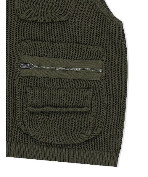 YESEYESEE（イエスアイシー）の「Knitted Utility Vest（ベスト・メンズ・カーキ/ブラック・S/M）」の12枚目の写真