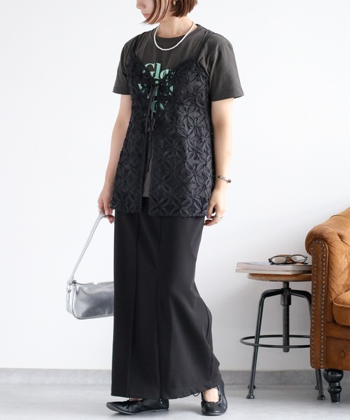 cepo（セポ）の「チュール刺繍 花柄シアービスチェ（キャミソール・レディース・ブラック/オフホワイト・M）」の18枚目の写真