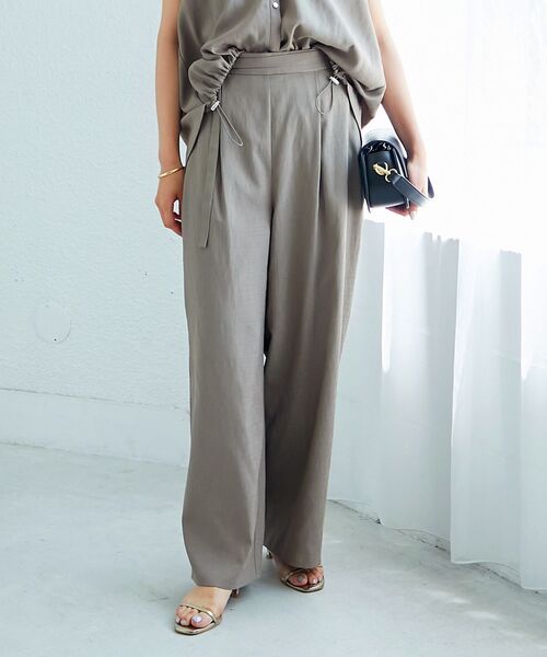 le.coeur blanc（ルクールブラン）の「ベルト付きリネンライクワイドパンツ（その他パンツ・レディース・モカ/チャコールグレー・38）」の4枚目の写真