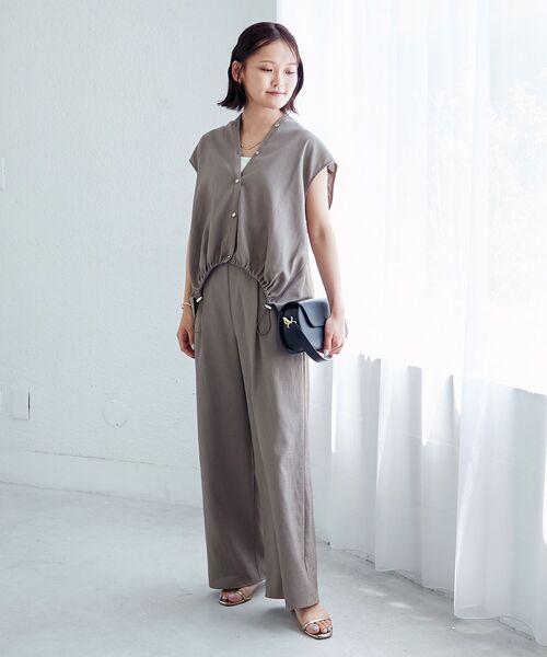 le.coeur blanc（ルクールブラン）の「ベルト付きリネンライクワイドパンツ（その他パンツ・レディース・モカ/チャコールグレー・38）」の6枚目の写真