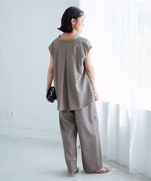 le.coeur blanc（ルクールブラン）の「ベルト付きリネンライクワイドパンツ（その他パンツ・レディース・モカ/チャコールグレー・38）」の9枚目の写真