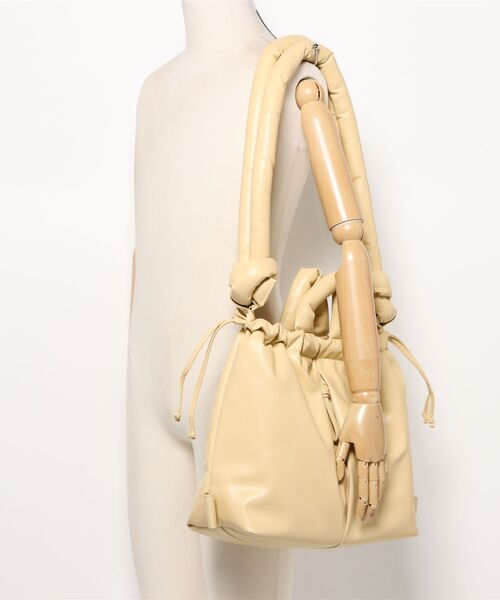 OLEND（オレンド）の「OLEND VEGAN LEATHER ONA（ハンドバッグ・レディース・ブラック/イエロー系その他/ローズ・FREE）」の8枚目の写真